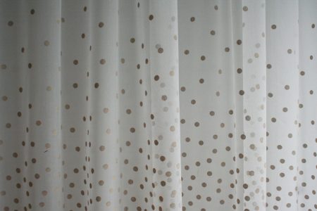 Fényáteresztő függöny Olimpia, 290 cm magas ólomzsinóros (szín: 02)